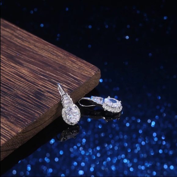New Women’s 925 Silver Wedding Diamond Earrings - Picture 3 of 6
